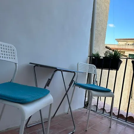 Entero. Piso En El Centro De El Vendrell. Apartment *