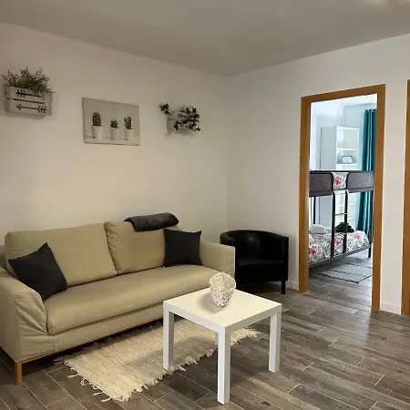Entero. Piso En El Centro De El Vendrell. Apartment