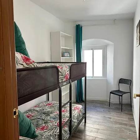 Entero. Piso En El Centro De El Vendrell.