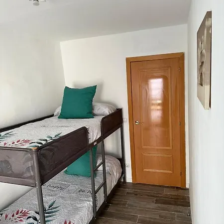 Entero. Piso En El Centro De El Vendrell. Апартаменты *